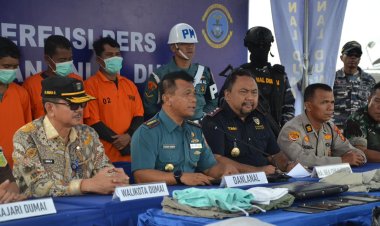 Penyelundupan 700 Koli Ballpress Ilegal Berhasil Digagalkan Pangkalan TNI AL Dumai dari Malaysia      
