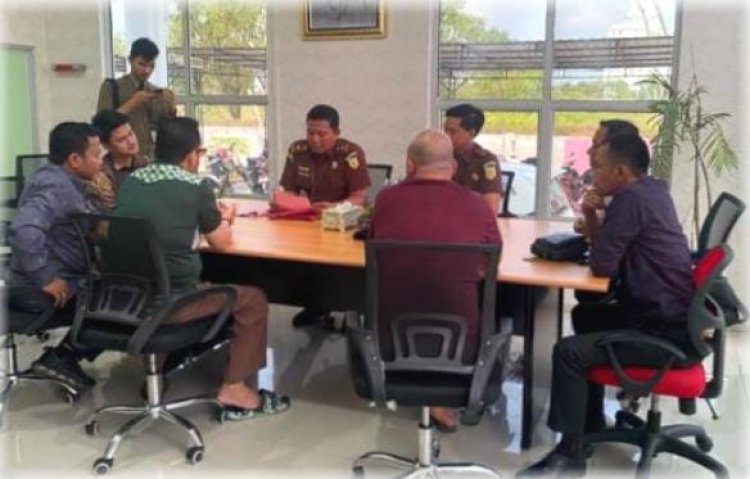 KORUPSI BERJAMAAH DPRD ROHIL “Penyidik Polda Riau Serahkan Tersangka dan BB Ke Jaksa Rohil”