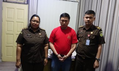 TIM TABUR KEJATI SUMUT DAN KEJARI MEDAN  AMANKAN TERPIDANA PENIPUAN RP. 2,7 M