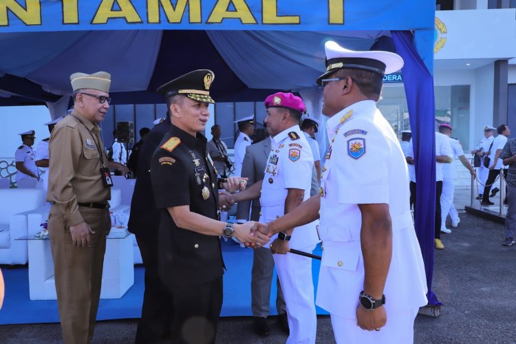 "Pangdam I/BB Sampaikan Selamat kepada Danlantamal I Belawan yang Baru"