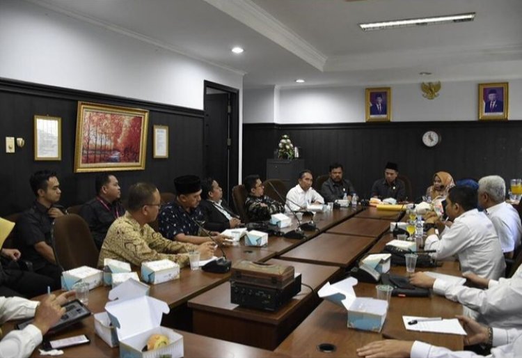 "Komisi I Gelar Hearing untuk Bahas Daftar Pemilih Tetap (DPT)"