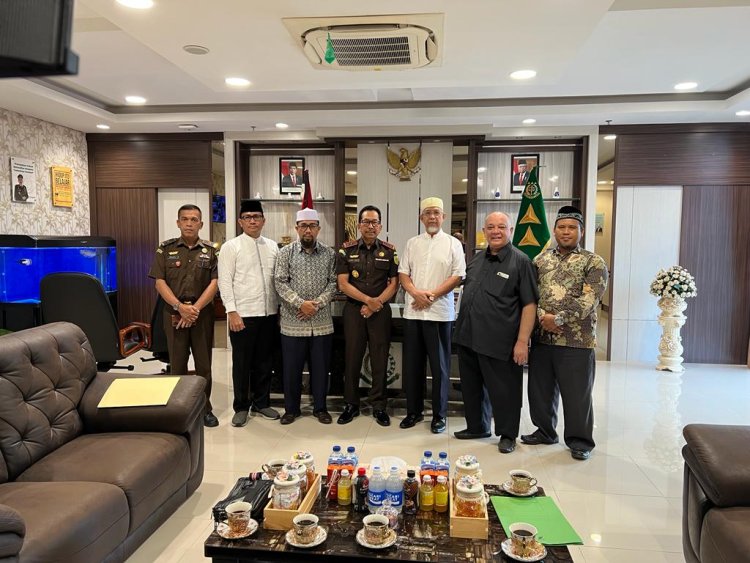 Kajati Riau Terima Audiensi dari Pengurus Badan Pengelola Masjid Raya An-Nur Provinsi Riau