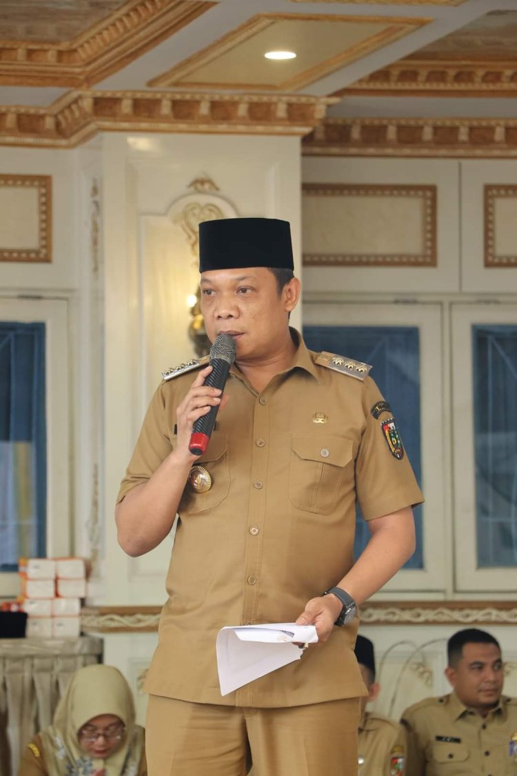 Pj Walikota Pekanbaru Mengingatkan ASN dan THL untuk Patuhi Jam Kerja selama Ramadan