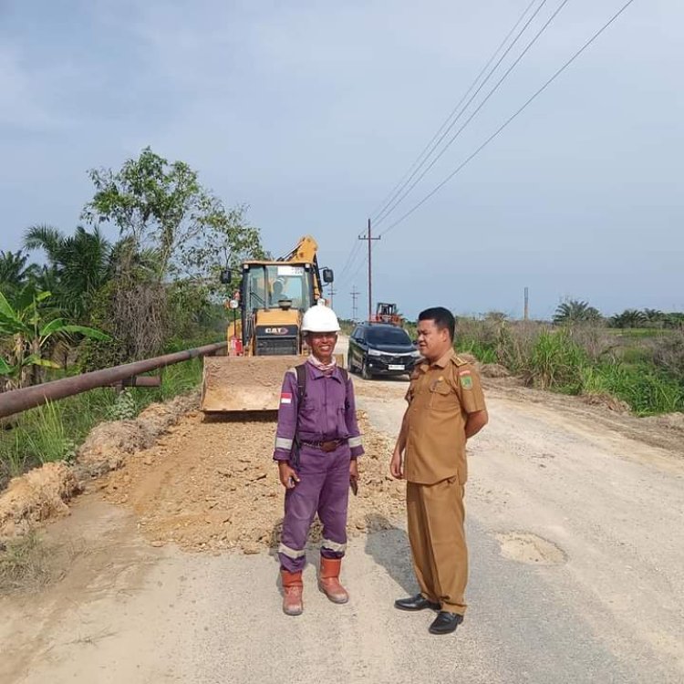 Menyusuri Langkah Inisiatif Membangun: Camat Rantau Kopar Ajukan Proposal Perbaikan Jalan kepada Perusahaan