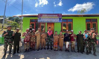 Satgas Yonkav 6/Naga Karimata Resmikan Hasil Renovasi Kantor Desa