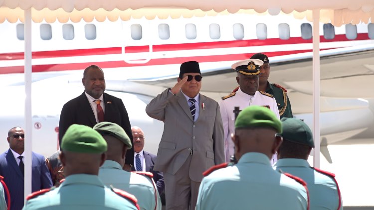 Menhan Prabowo Subianto Temui PM James Marape dalam Kunjungan ke Papua Nugini