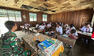 Pos Satgas Pamtas RI-PNG Berikan Pendidikan Sejarah dan Agama di SD Inpres Masyeta, Teluk Bintuni