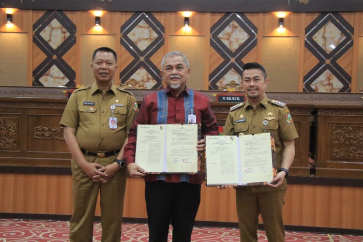 Pj Wali Kota Pekanbaru Apresiasi Kerjasama Pemko dan Bank Riau Kepri untuk Peningkatan Pelayanan Administrasi