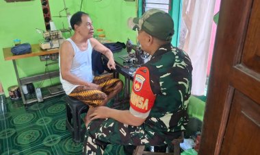 Babinsa Danukusuman Dukung UMKM Tukang Jahit Lansia