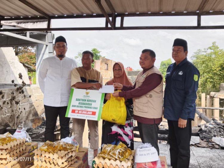Baznas Riau Bantu Rp40 Juta untuk Korban Kebakaran Simpang Bom