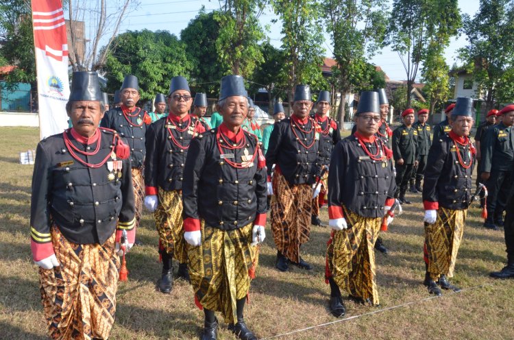 Tentara Keraton Dukung Pembukaan TMMD ke-125 Kodim Surakarta