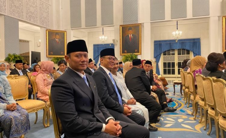 Prabowo Anugerahkan Tanda Kehormatan RI kepada 117 Tokoh di Istana Negara