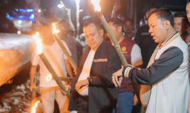 Bupati Kuansing: Malam Layur Jalur Dayang Malini Simbol Kebersamaan dan Gotong Royong