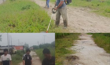 Warga Rimbo Panjang Gotong Royong Perbaiki Jalan Akasia