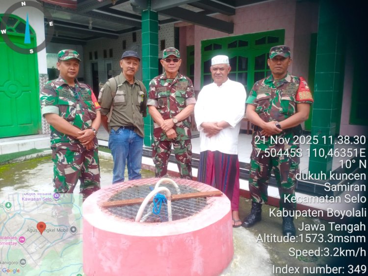 TNI dan Warga Selo Gotong Royong Rawat Sumur Resapan