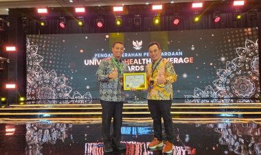 Pekanbaru Terima Penghargaan UHC Awards 2026