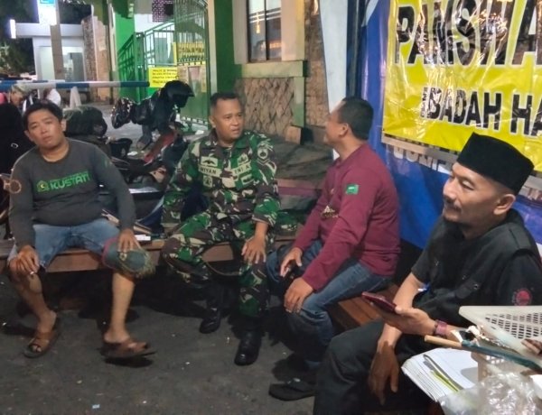 Babinsa Ngemplak Patroli Malam di Pos Pam Haji Donohudan