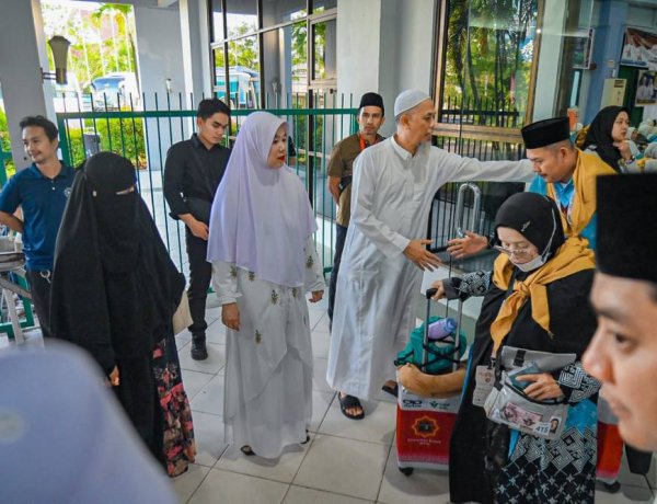 Wako Paisal Lepas 129 Jemaah Haji Dumai ke Makkah