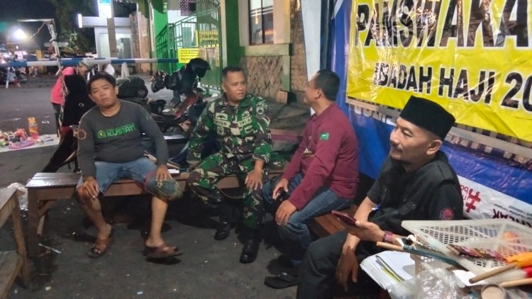 Babinsa Ngemplak Patroli Malam di Pos Pam Haji Donohudan