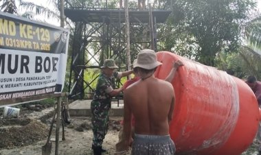 Kemanunggalan Air Bersih : Satgas TMMD Ke-129 Pacu Pembangunan Sumur Bor demi Pasokan Air Bersih Warga