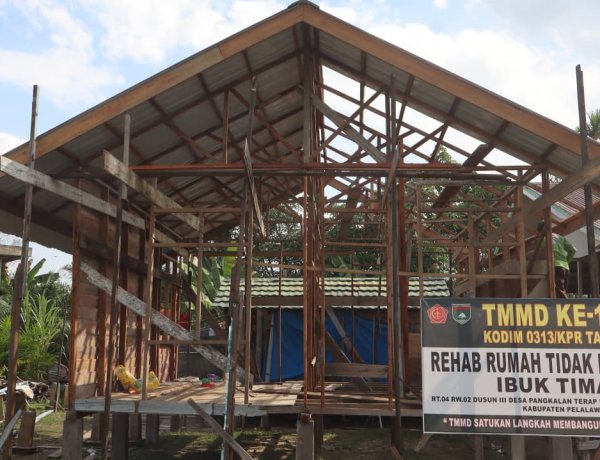 Setengah Jalan Menuju Hunian Layak, RTLH Ibu Timah di Desa Pangkalan Terap Capai Progres 50 Persen