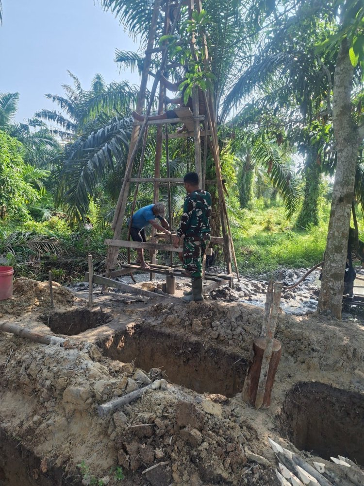 Progres Sumur Bor TMMD ke-129 Kodim 0313/KPR di Teluk Meranti Capai 20 Persen