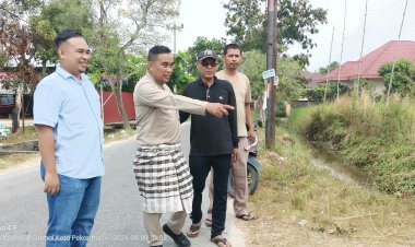 Warga RT 03/RW 04 Tangkerang Barat Gotong Royong Sambut HUT RI ke-81