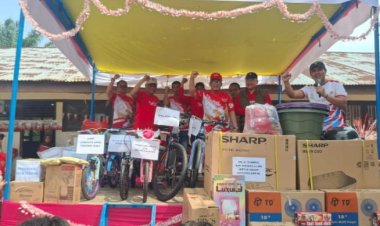 Pawai HUT RI ke-81 di Desa Teratak Meriah, Warga Kompak