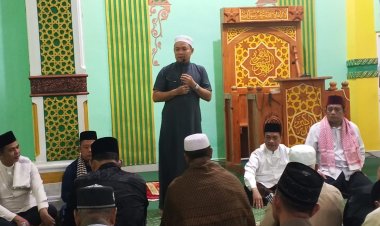 Ratusan Jamaah Padati Masjid Al-Muthmainnah, Wabup Husni Tamrin Ajak Warga Makmurkan Masjid di Tengah Kabut Asap