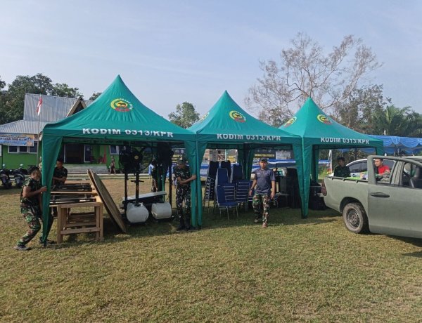 Jelang Penutupan TMMD ke-129 Kodim 0313/KPR, Satgas Gelar Persiapan Upacara di Lapangan Kantor Desa Pangkalan Terap