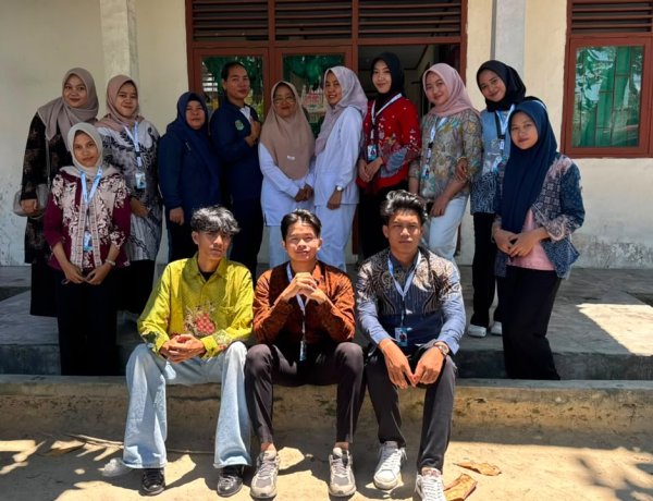 Mahasiswa KKN Universitas Abdurrab Bantu Posyandu di Kandis