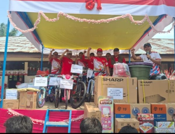 Pawai HUT RI ke-81 di Desa Teratak Meriah, Warga Kompak