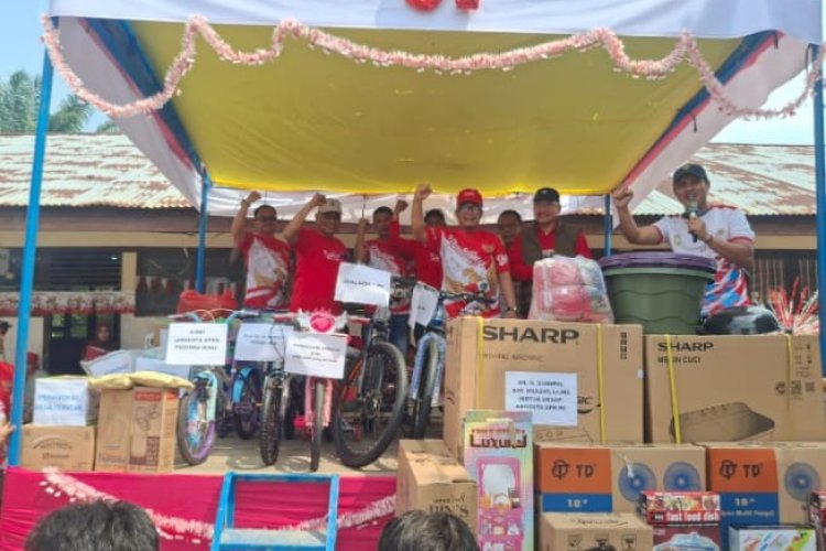 Pawai HUT RI ke-81 di Desa Teratak Meriah, Warga Kompak