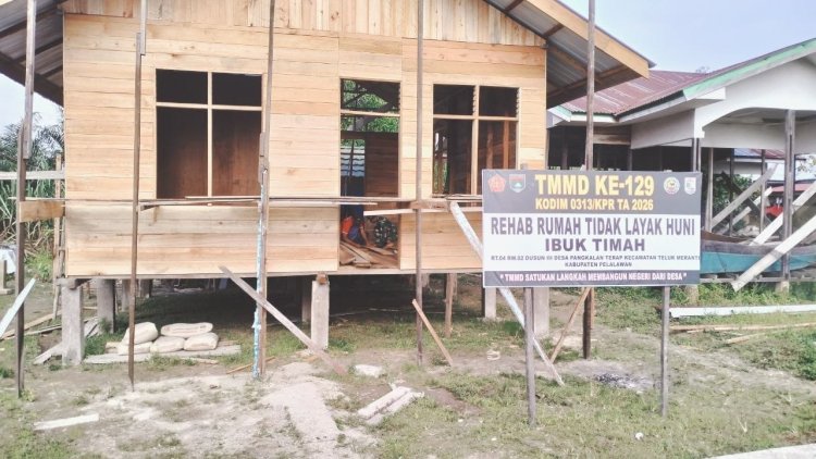 Siap Dihuni Dalam Waktu Dekat, Pembangunan RTLH Ibu Timah Dalam TMMD ke-129 Kodim 0313/KPR Capai Progres 80 Persen